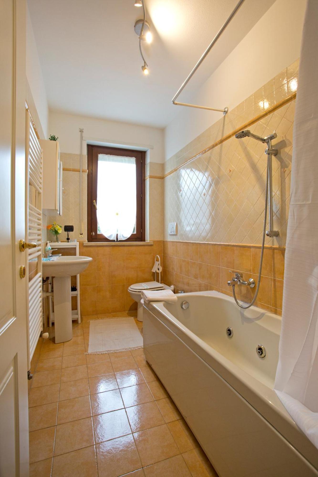 Casa Dei Filati, Cosy Flat With Garden And Parking Close To 루카 외부 사진